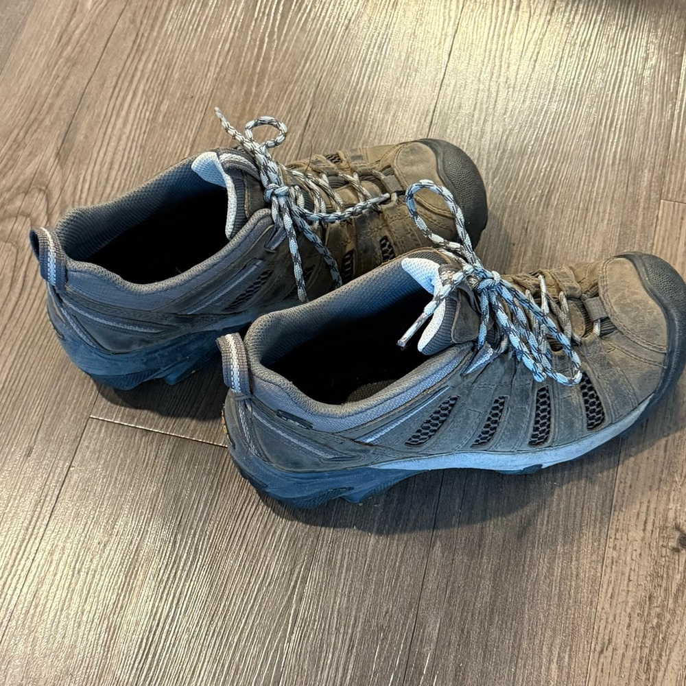 Keen Voyager Hiking Shoes Women’s Size 8